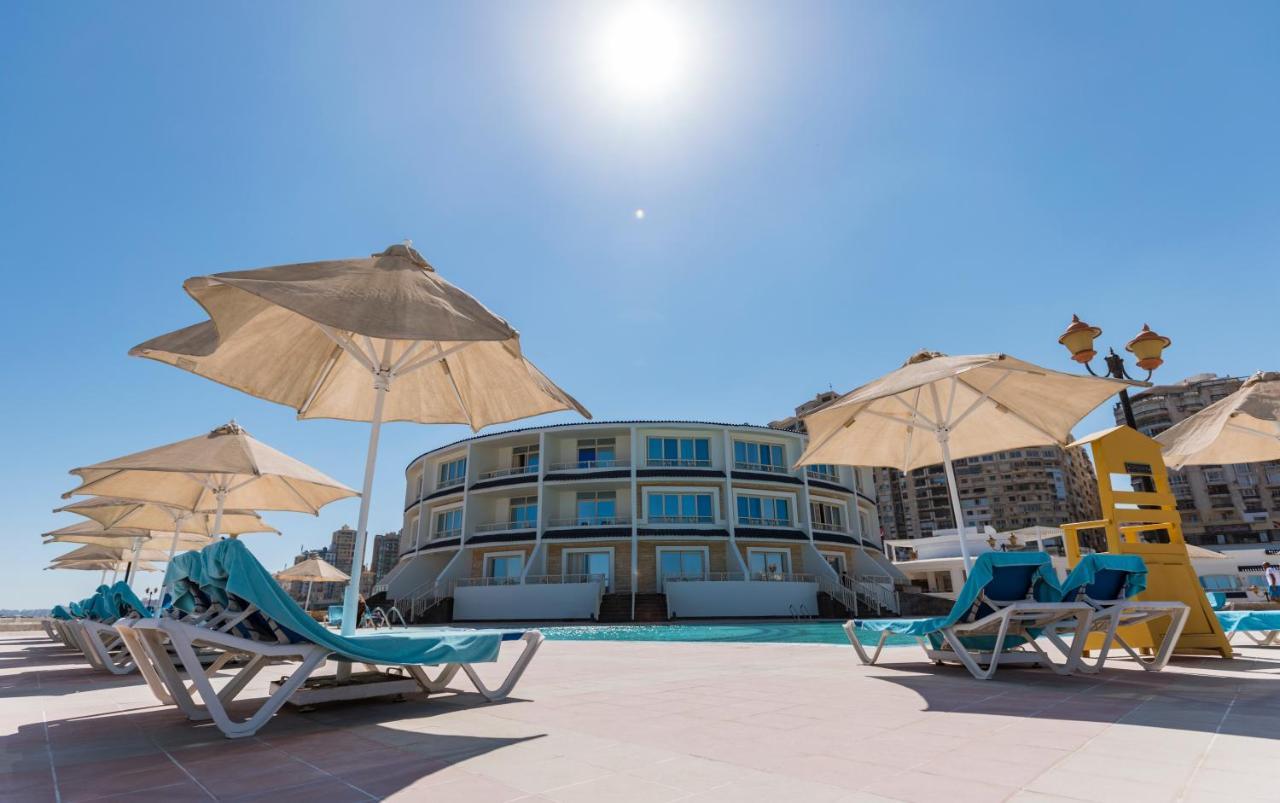 โรงแรมซันไรส์ อเล็กซ์ อเวนิว อเล็กซานเดรีย ภายนอก รูปภาพ The hotel's pool