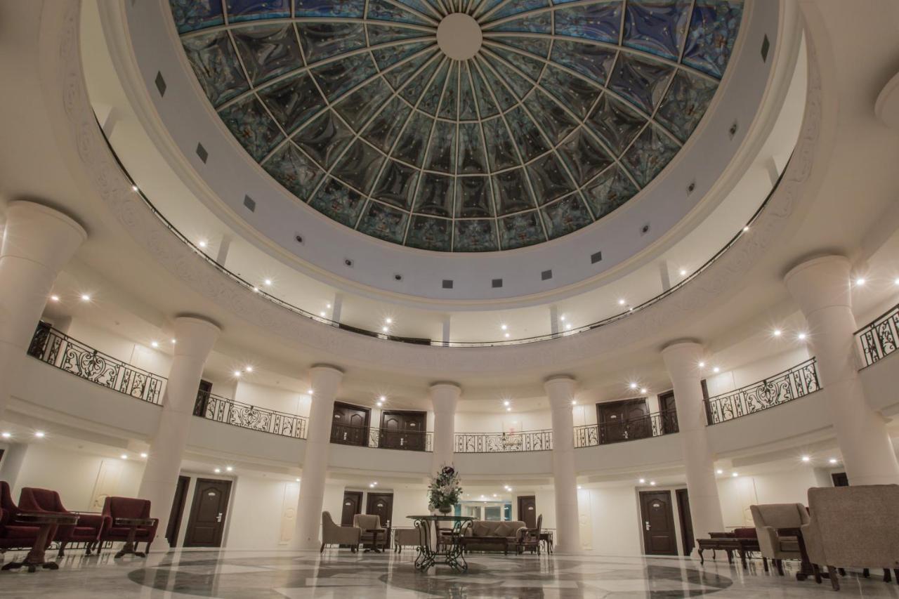 โรงแรมซันไรส์ อเล็กซ์ อเวนิว อเล็กซานเดรีย ภายนอก รูปภาพ The interior of the hotel